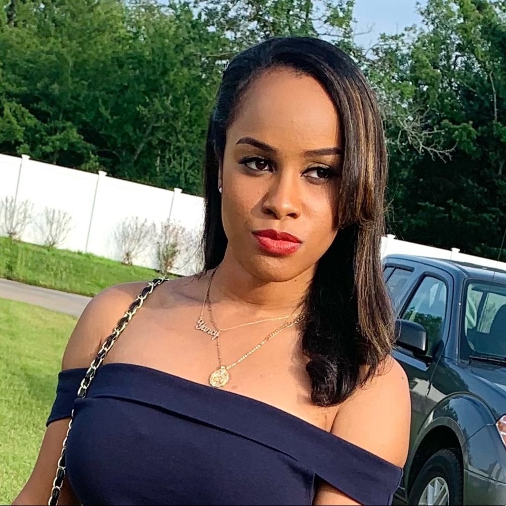 Meet your Posher, Briana